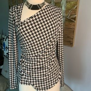 Beautiful Vince Camuto Houndstooth Blouse Size M